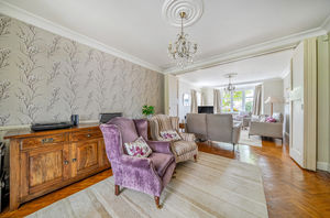 Dining room- click for photo gallery